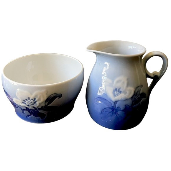 Vintage Bing & Grondahl Creamer and Sugar Set, Made in Denmark - Picture 3 of 16